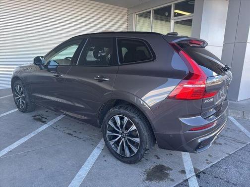 2025 Volvo XC60 B5 Plus