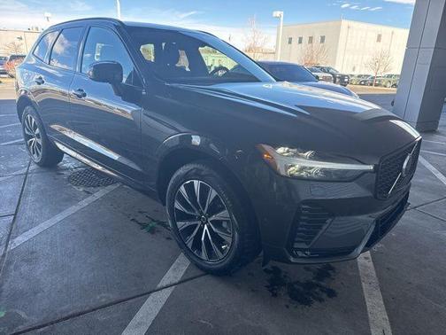 2025 Volvo XC60 B5 Plus