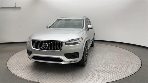 2022 Volvo XC90 T6 Momentum 7 Passenger