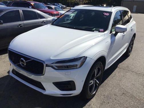 2018 Volvo XC60 Recharge Plug-In Hybrid T8 R-Design