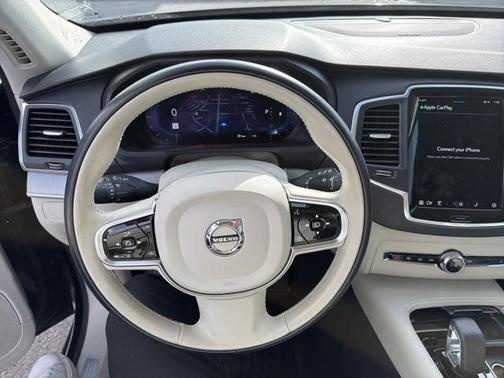 2023 Volvo XC90 B5 Core