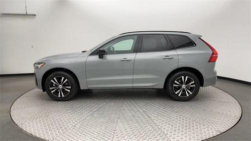 2025 Volvo XC60 B5 Core