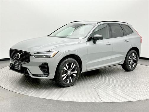 2025 Volvo XC60 B5 Core