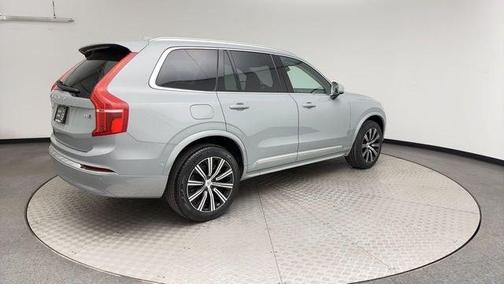2025 Volvo XC90 B6 Plus 7-Seater
