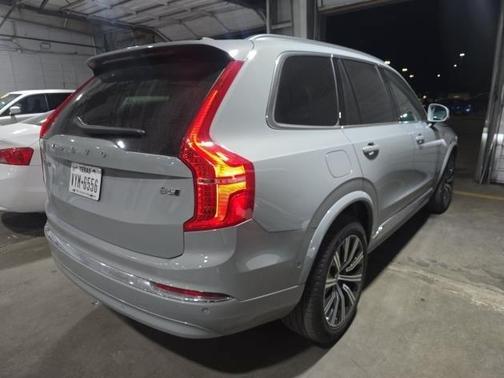 2025 Volvo XC90 B6 Plus 7-Seater