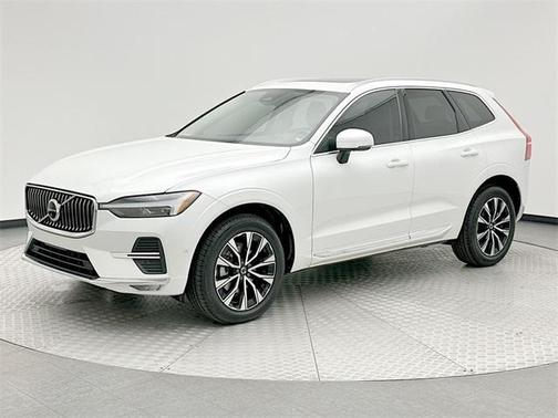 2023 Volvo XC60 B5 Plus Bright Theme