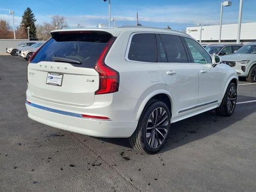 2026 Volvo XC90 B6 Plus 7-Seater
