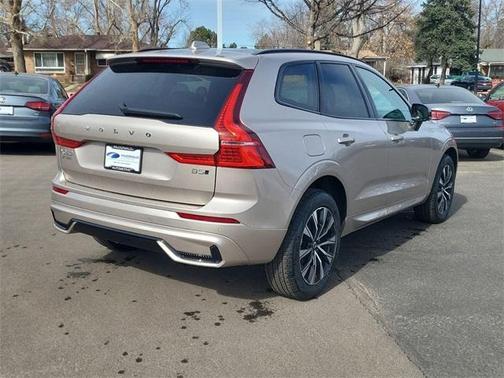 2025 Volvo XC60 B5 Core