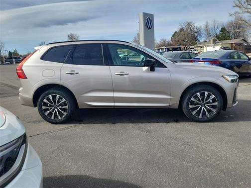 2025 Volvo XC60 B5 Core