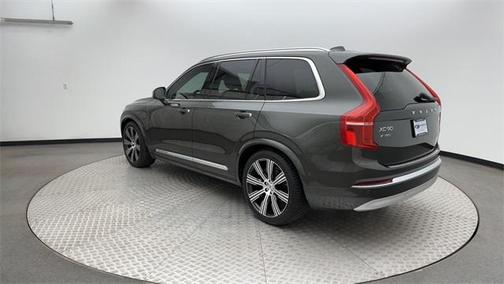 2022 Volvo XC90 Recharge Plug-In Hybrid T8 Inscription 7 Passenger