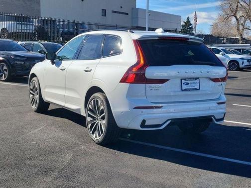 2026 Volvo XC60 B5 Ultra