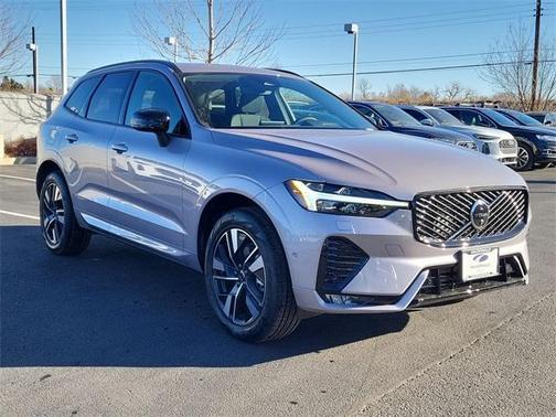 2026 Volvo XC60 B5 Plus