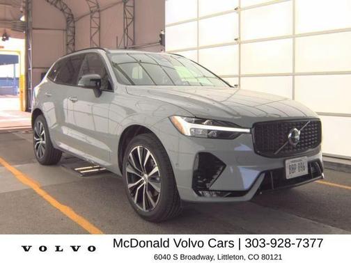 Metallic 2025 Volvo XC60 B5 Plus