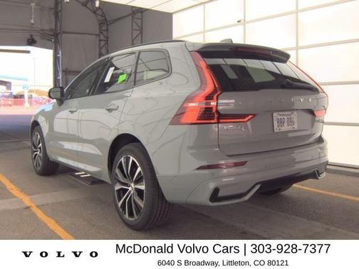 Metallic 2025 Volvo XC60 B5 Plus