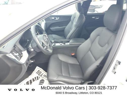 Crystal White Metallic 2025 Volvo XC60 B5 Plus