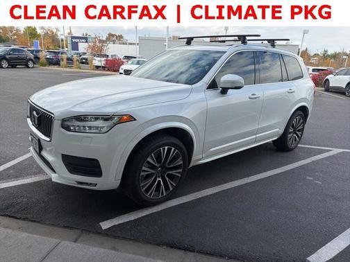 2021 Volvo XC90 T6 Momentum 7 Passenger