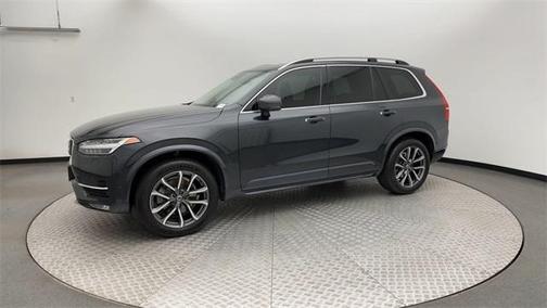 2017 Volvo XC90 T6 Momentum