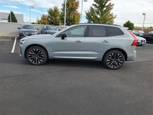 2026 Volvo XC60 B5 Ultra