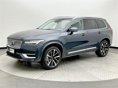 2025 Volvo XC90 B6 Plus 6-Seater