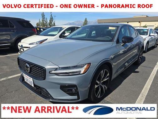 2024 Volvo S60 B5 Plus Dark Theme