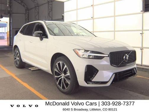 Crystal White Metallic 2025 Volvo XC60 B5 Plus