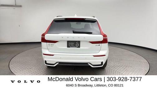 Crystal White Metallic 2025 Volvo XC60 B5 Plus