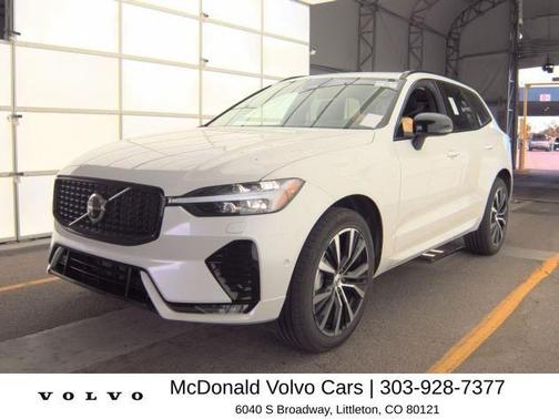 Crystal White Metallic 2025 Volvo XC60 B5 Plus