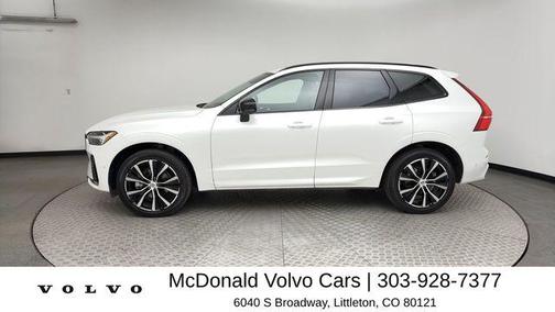 Crystal White Metallic 2025 Volvo XC60 B5 Plus