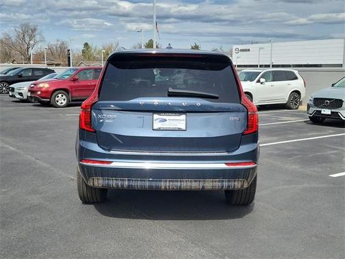 2025 Volvo XC90 B5 Plus 7-Seater