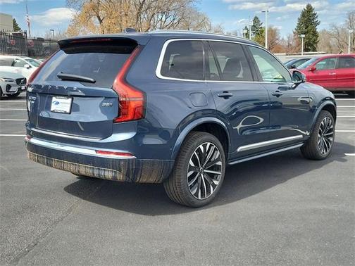 2025 Volvo XC90 B5 Plus 7-Seater