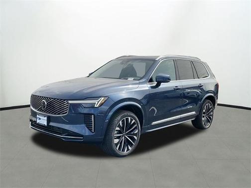 2025 Volvo XC90 B5 Plus 7-Seater