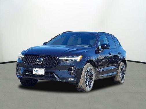 Onyx Black Metallic 2026 Volvo XC60 B5 Plus