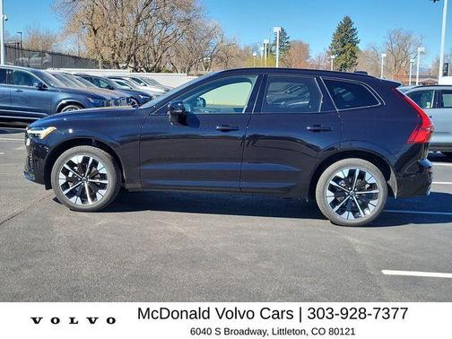 Onyx Black Metallic 2026 Volvo XC60 B5 Plus