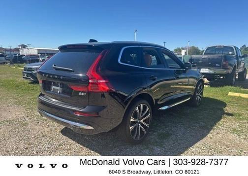 Onyx Black Metallic 2023 Volvo XC60 B5 Ultimate Bright Theme