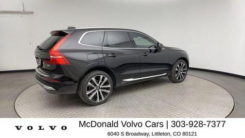 Onyx Black Metallic 2023 Volvo XC60 B5 Ultimate Bright Theme