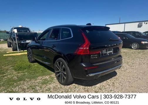 Onyx Black Metallic 2023 Volvo XC60 B5 Ultimate Bright Theme