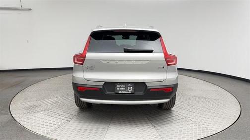 2025 Volvo XC40 B5 Plus Bright Theme