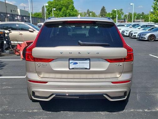 2025 Volvo XC60 Plug-In Hybrid T8 Ultra
