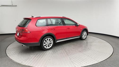 2017 Volkswagen Golf Alltrack TSI S
