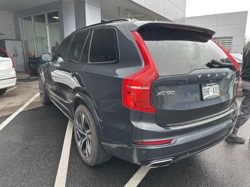 2021 Volvo XC90 T6 R-Design 7 Passenger