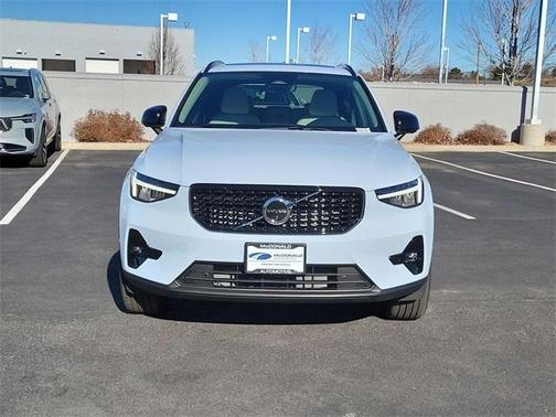 2026 Volvo XC40 B5 Plus