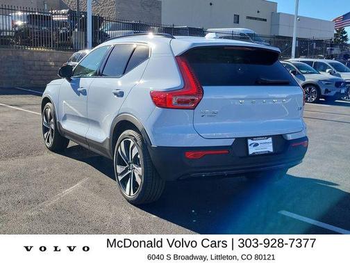 Cloud 9 White 2026 Volvo XC40 B5 Plus