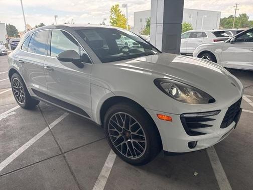 2017 Porsche Macan S