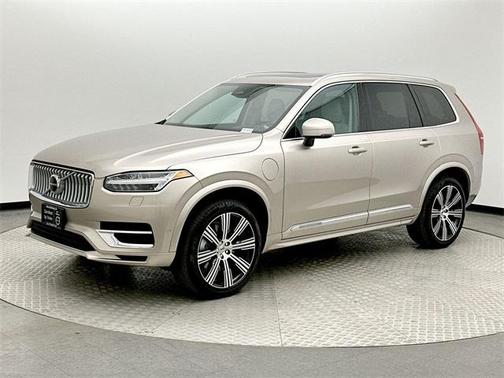 2024 Volvo XC90 Recharge Plug-In Hybrid T8 Plus 6 Passenger