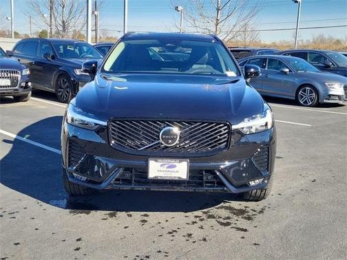 2026 Volvo XC60 B5 Ultra