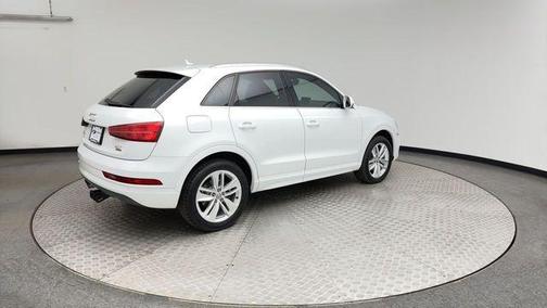 Glacier White Metallic 2017 Audi Q3 2.0T Premium Plus