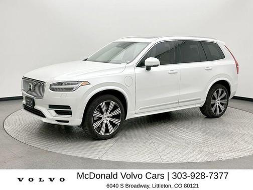 Crystal White Metallic 2025 Volvo XC90 Plug-In Hybrid T8 Ultra 7-Seater