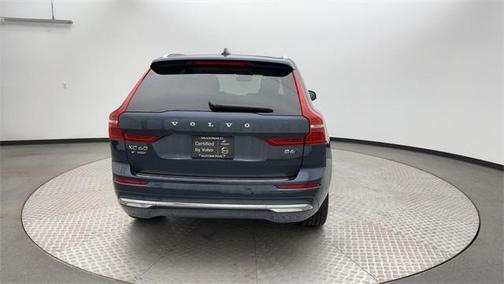 2022 Volvo XC60 B6 Inscription