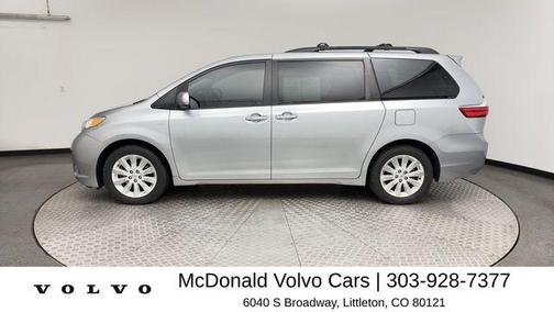 Super White 2016 Toyota Sienna XLE Premium