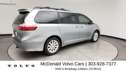 Super White 2016 Toyota Sienna XLE Premium